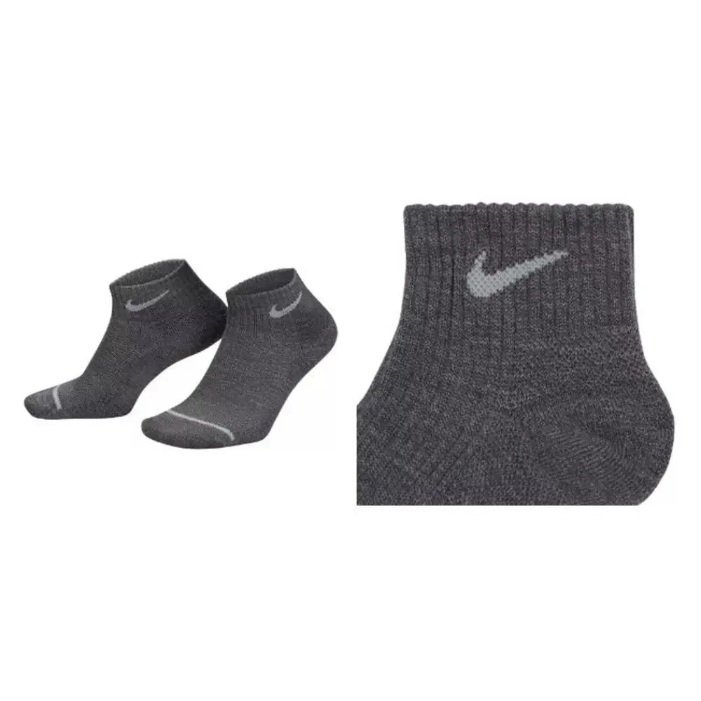 New NWT‎ Nike Everyday Wool Cushioned Ankle Socks 2-Pack Women's 6-10
